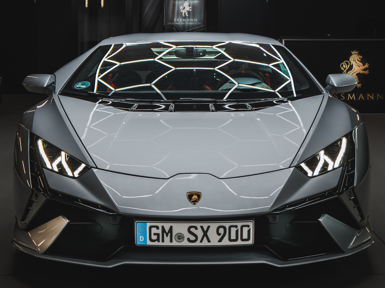 Lambo-1_web